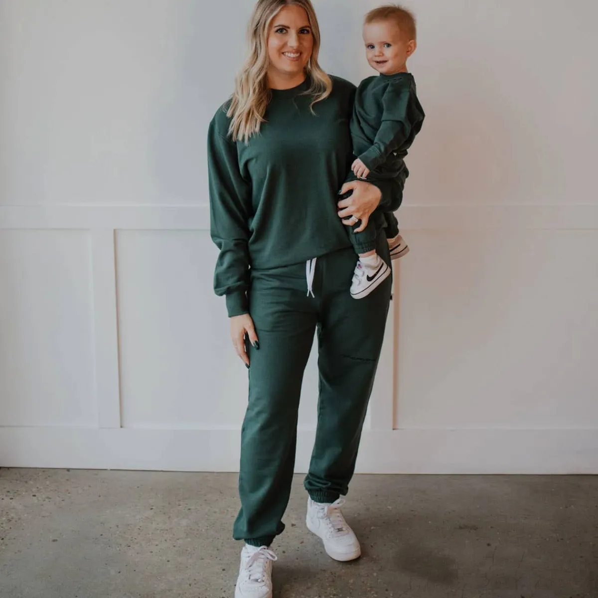 Tees + Sweaters-North Kinder Mama Crew