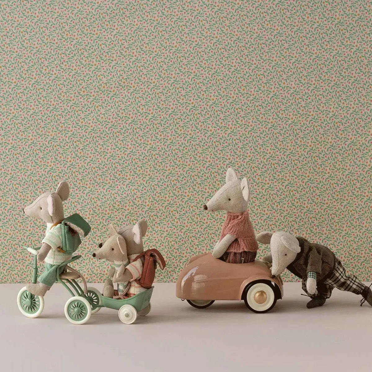 Pull Toys-Maileg Mouse Car